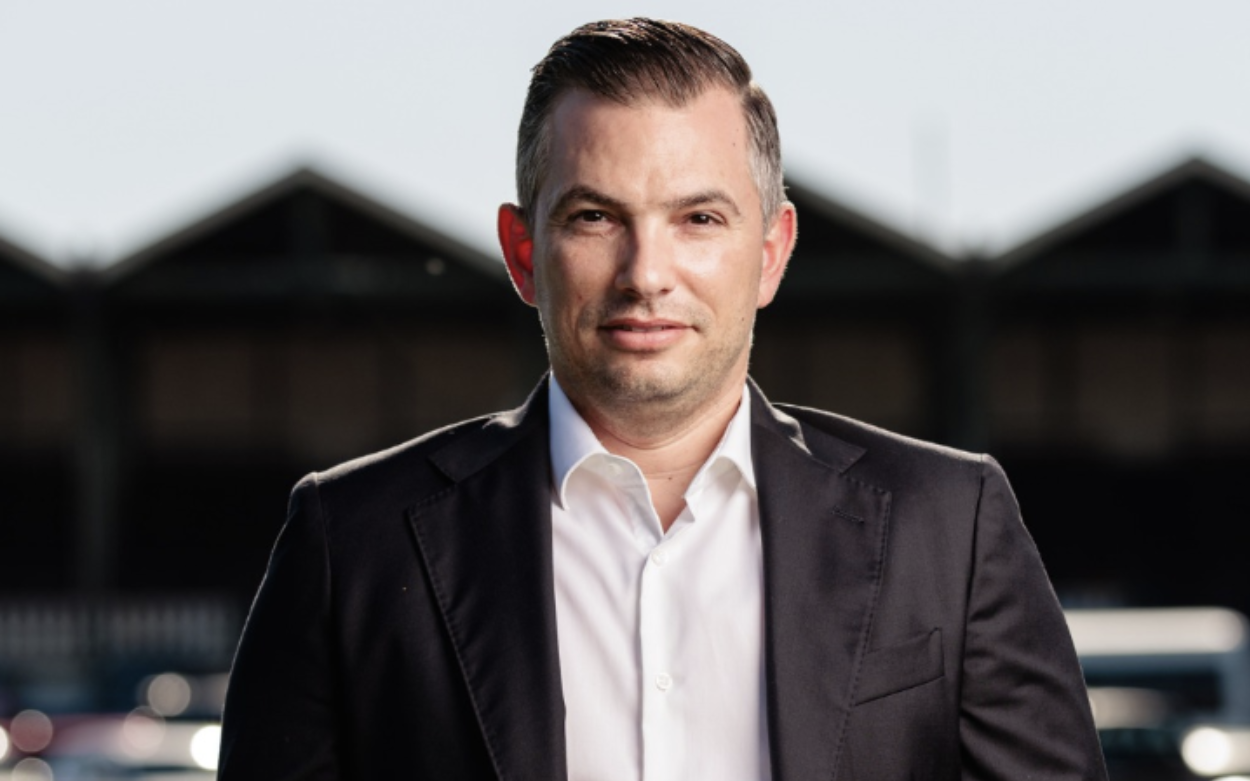 DV PERP EARNS TOP FOOTBALL CLUB ROLE