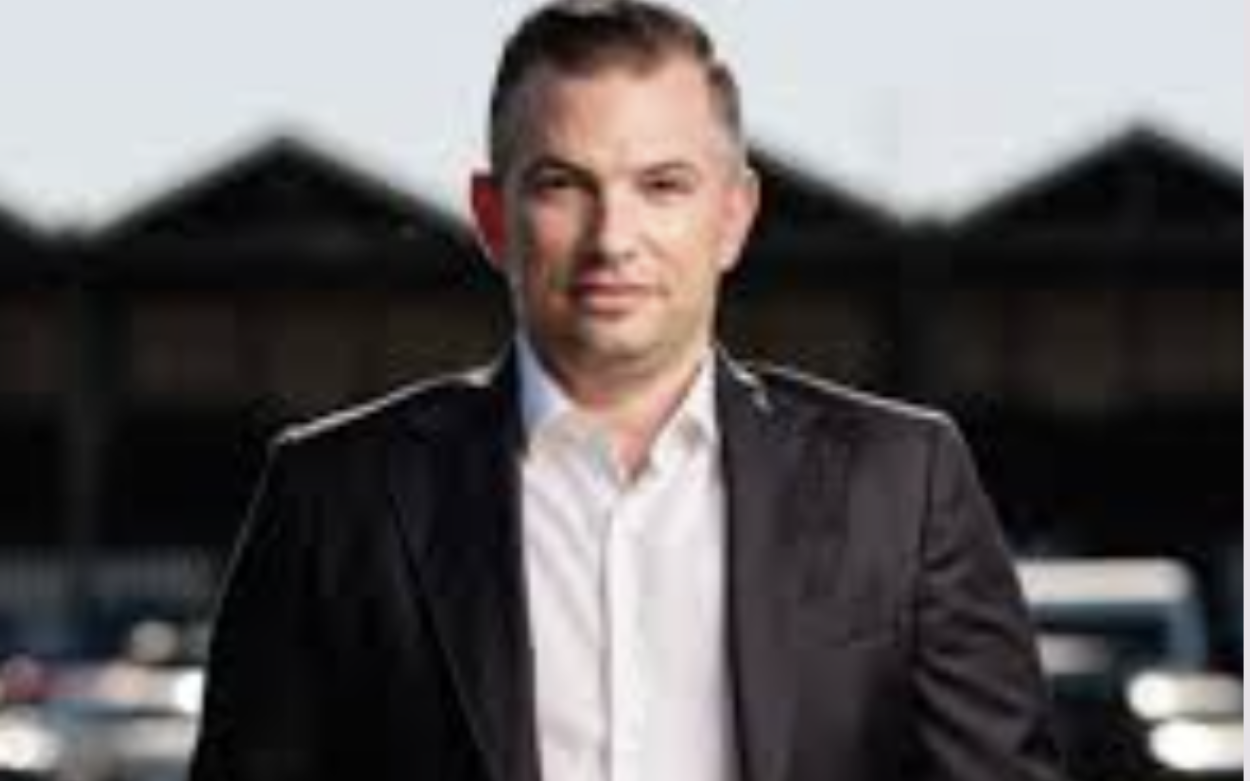 DV PERP EARNS TOP FOOTBALL CLUB ROLE